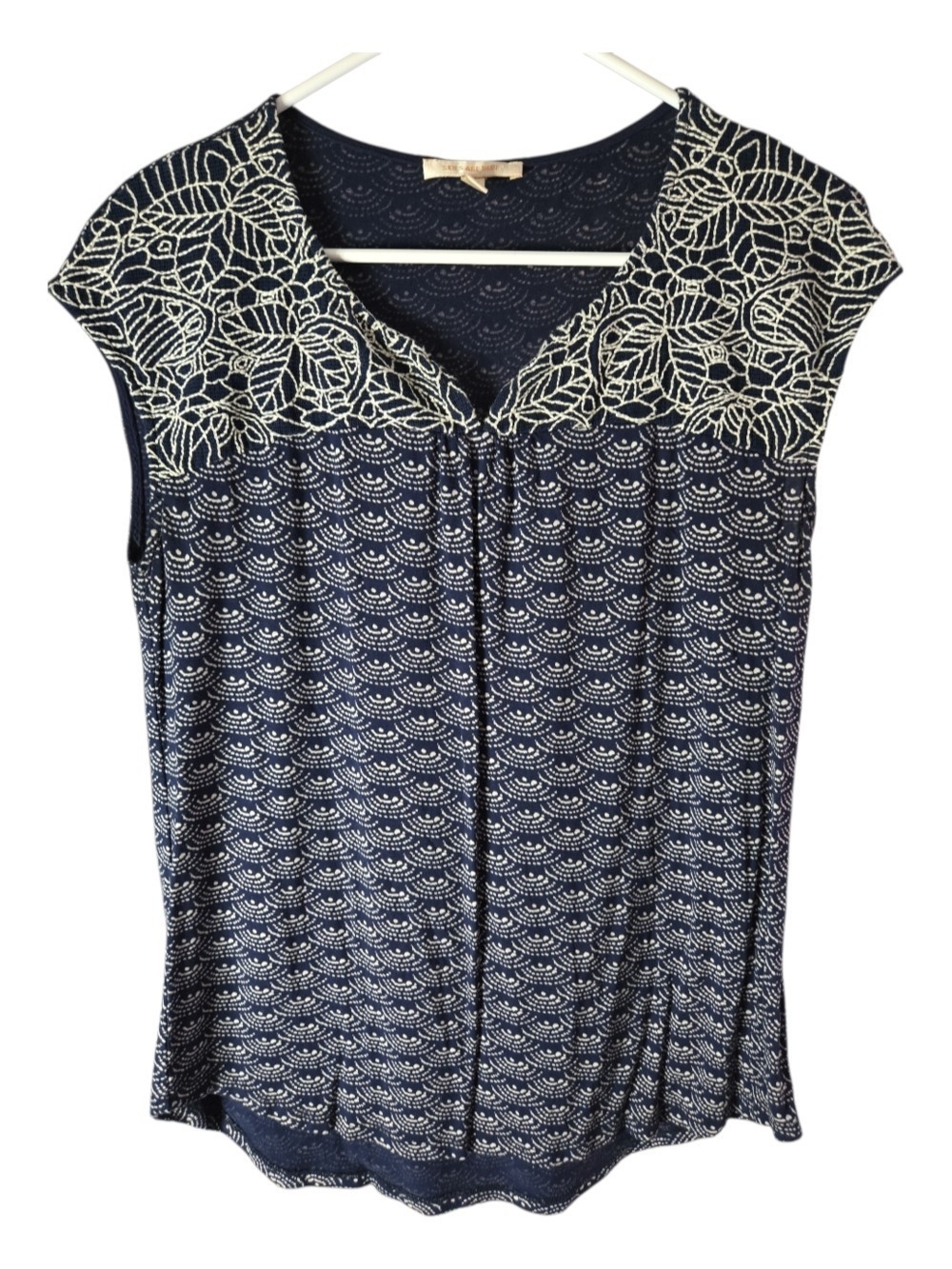 Sleeveless Navy Blue Patterned Women's Top with White Lace Yoke